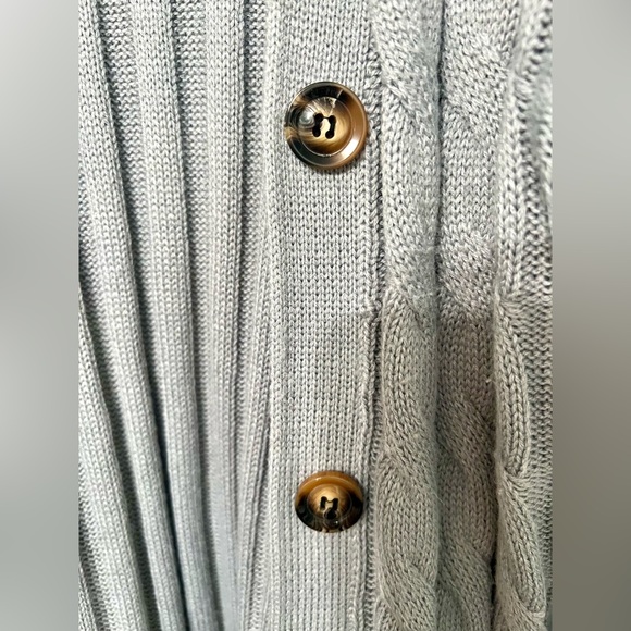 Small Merokeety Gray Cable Knit Cardigan with Pockets - Picture 2 of 5